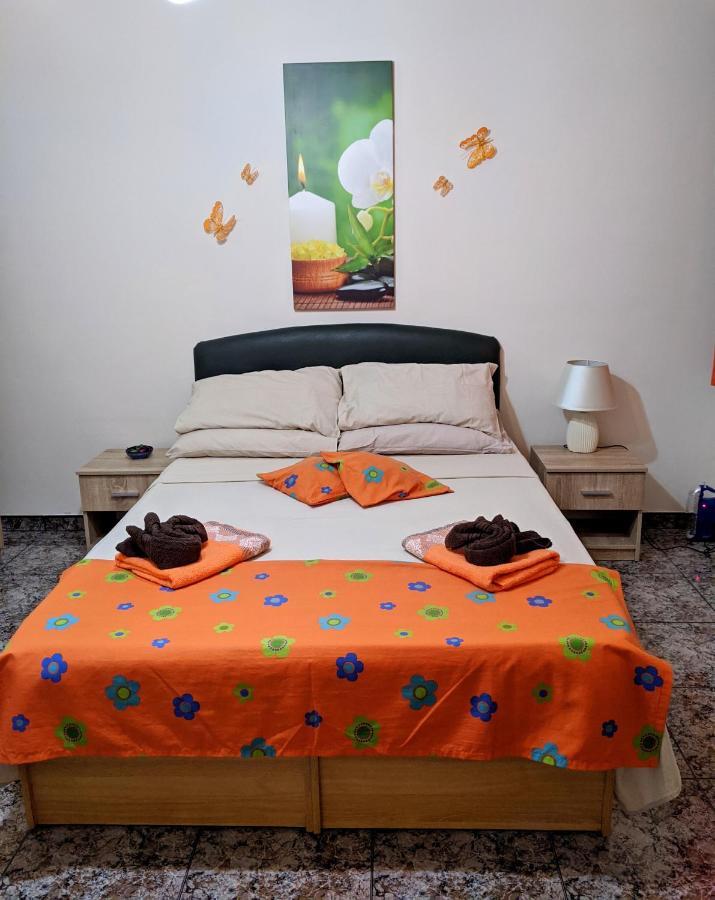 Silia'S Maisonette Marsaskala Bagian luar foto