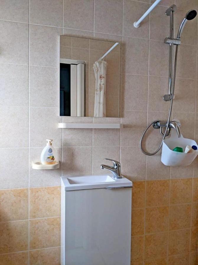 Silia'S Maisonette Marsaskala Bagian luar foto