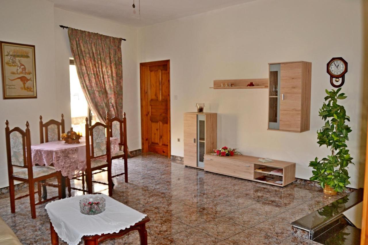 Silia'S Maisonette Marsaskala Bagian luar foto
